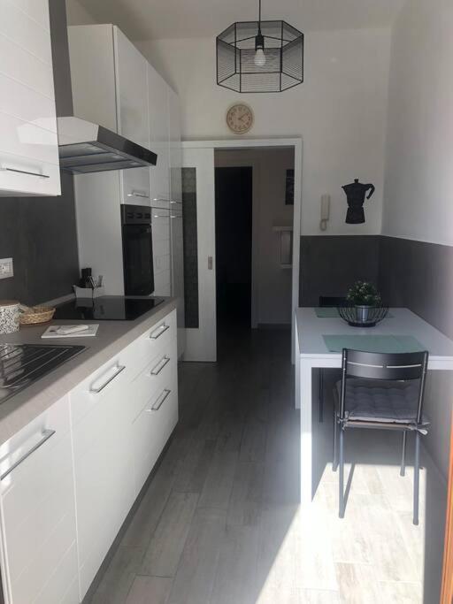 Appartamento Veronica, Per Lavoro E Relax Corsico Exterior foto